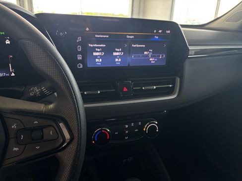 Used 2025 Chevrolet TrailBlazer LT image 21