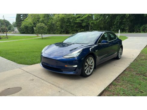Used 2019 Tesla Model 3 RWD image 1