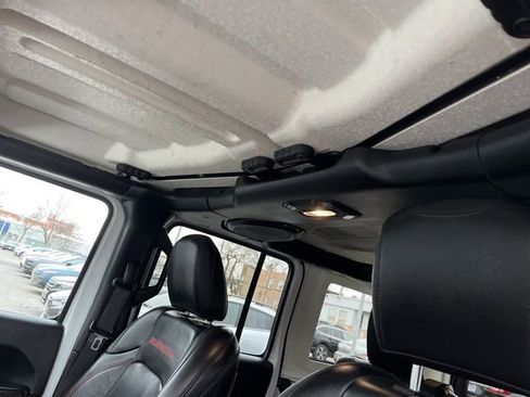 Used 2018 Jeep Wrangler Unlimited Rubicon w/ Safety Group image 13