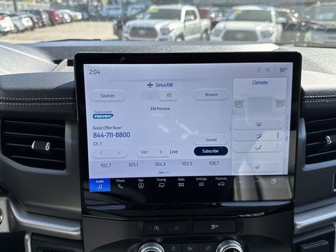 Used 2024 Ford Expedition XLT image 30