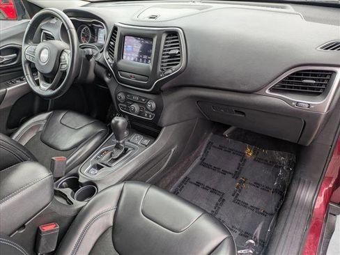 Used 2019 Jeep Cherokee Latitude Plus w/ Cold Weather Group image 20