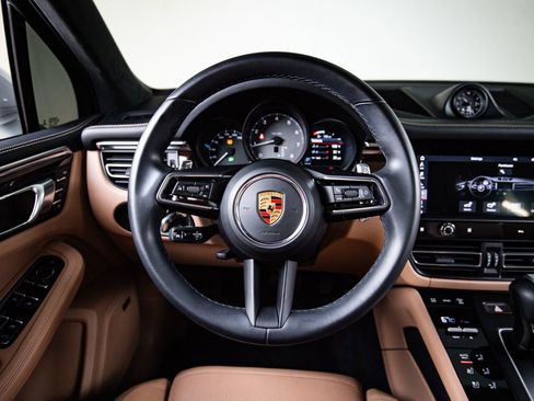 Certified 2023 Porsche Macan S AWD/4WD image 26