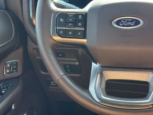 Used 2022 Ford Expedition Max King Ranch AWD/4WD image 16