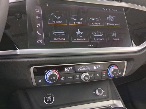 Used 2025 Audi Q3 2.0T Premium w/ Convenience Package image 23