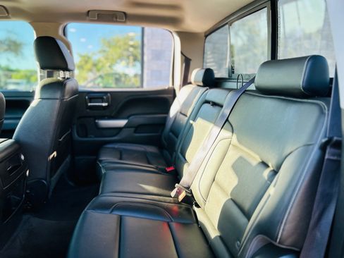Used 2017 Chevrolet Silverado 1500 LTZ Z71 w/ Midnight Edition AWD/4WD image 17