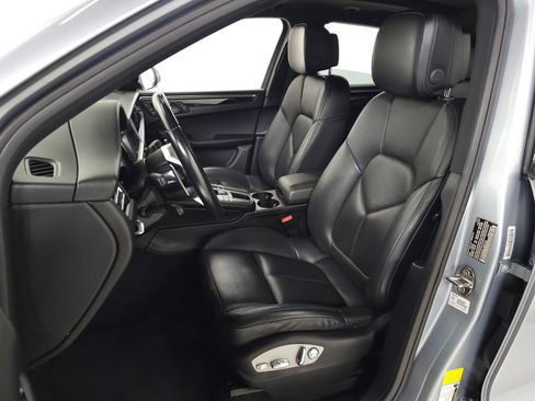 Used 2020 Porsche Macan image 17