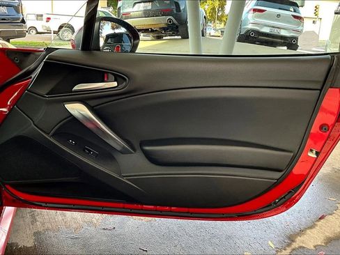 Used 2018 FIAT 124 Spider Classica w/ Technology Group image 25