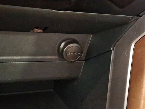 Used 2018 Subaru Forester 2.5i Touring w/ Popular Package #2 image 25