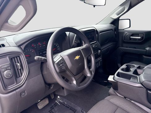 Used 2026 Chevrolet Silverado 1500 Custom RWD image 9
