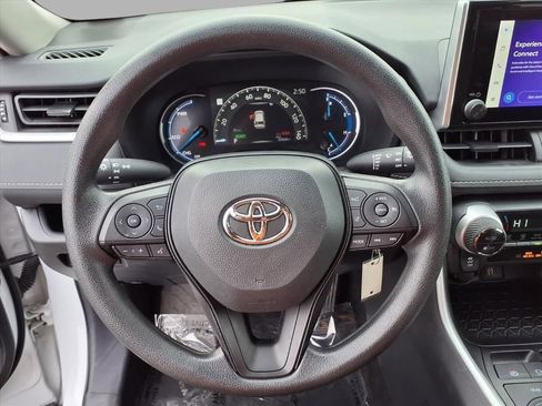 Used 2025 Toyota RAV4 LE image 14