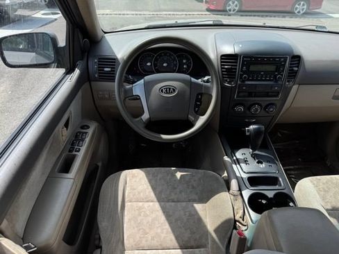 Used 2007 Kia Sorento 4WD image 8