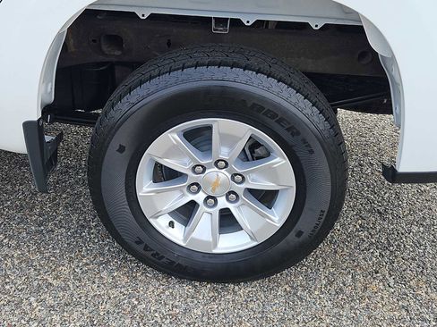 Used 2025 Chevrolet Silverado 1500 LT AWD/4WD image 8