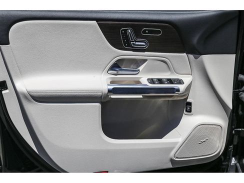 Certified 2026 Mercedes-Benz GLB 250 image 19