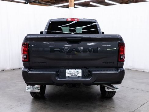 New 2026 RAM 2500 Big Horn AWD/4WD image 5