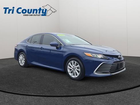 Certified 2023 Toyota Camry LE image 1