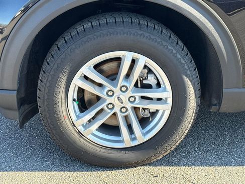 Used 2023 Ford Explorer XLT w/ Equipment Group 202A image 11