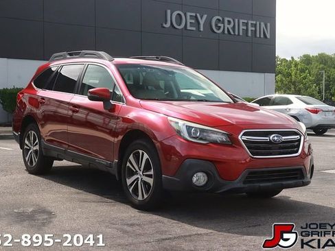 Used 2018 Subaru Outback 2.5i Limited AWD/4WD image 3