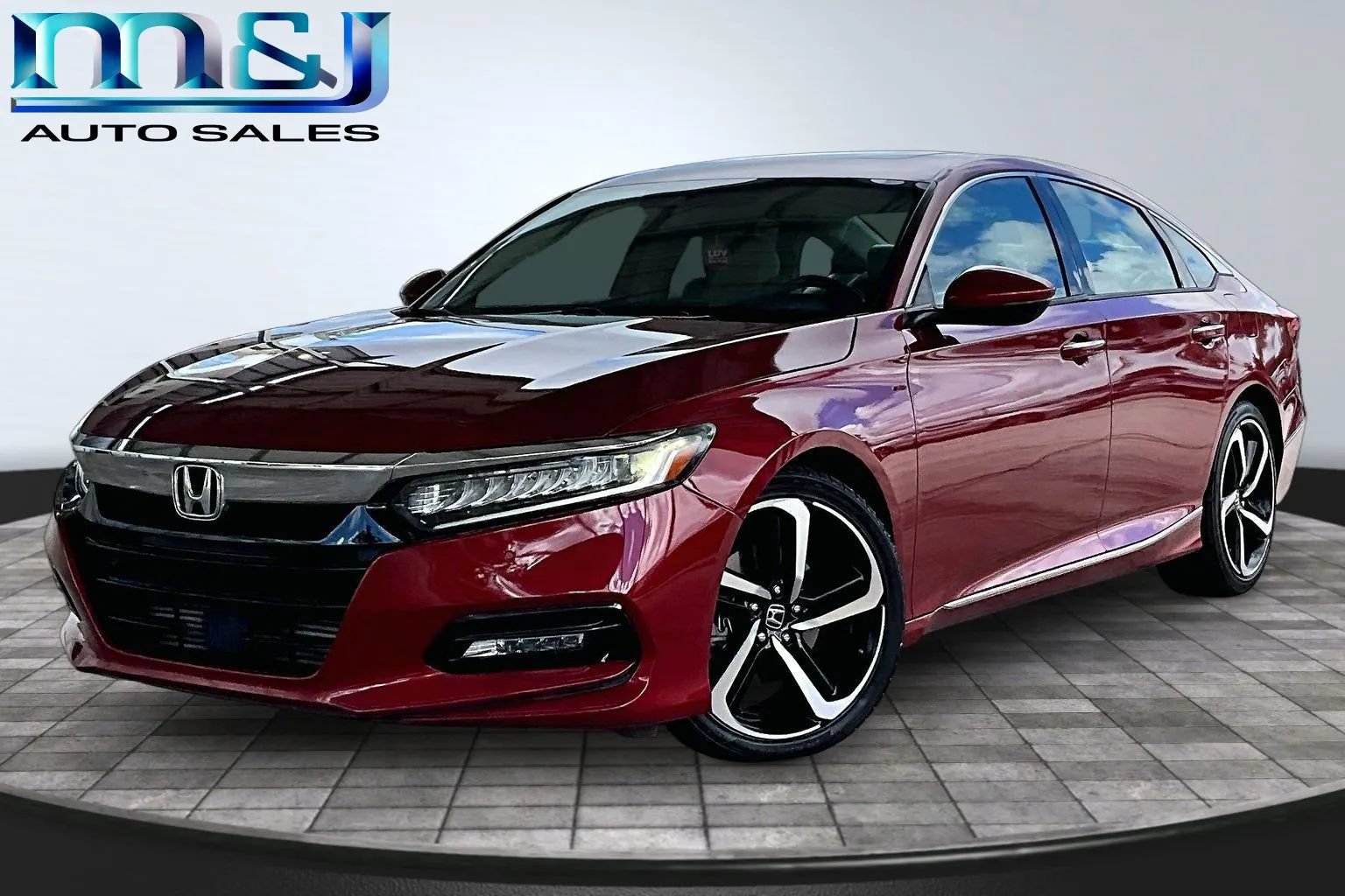 Used 2018 Honda Accord Touring image 1