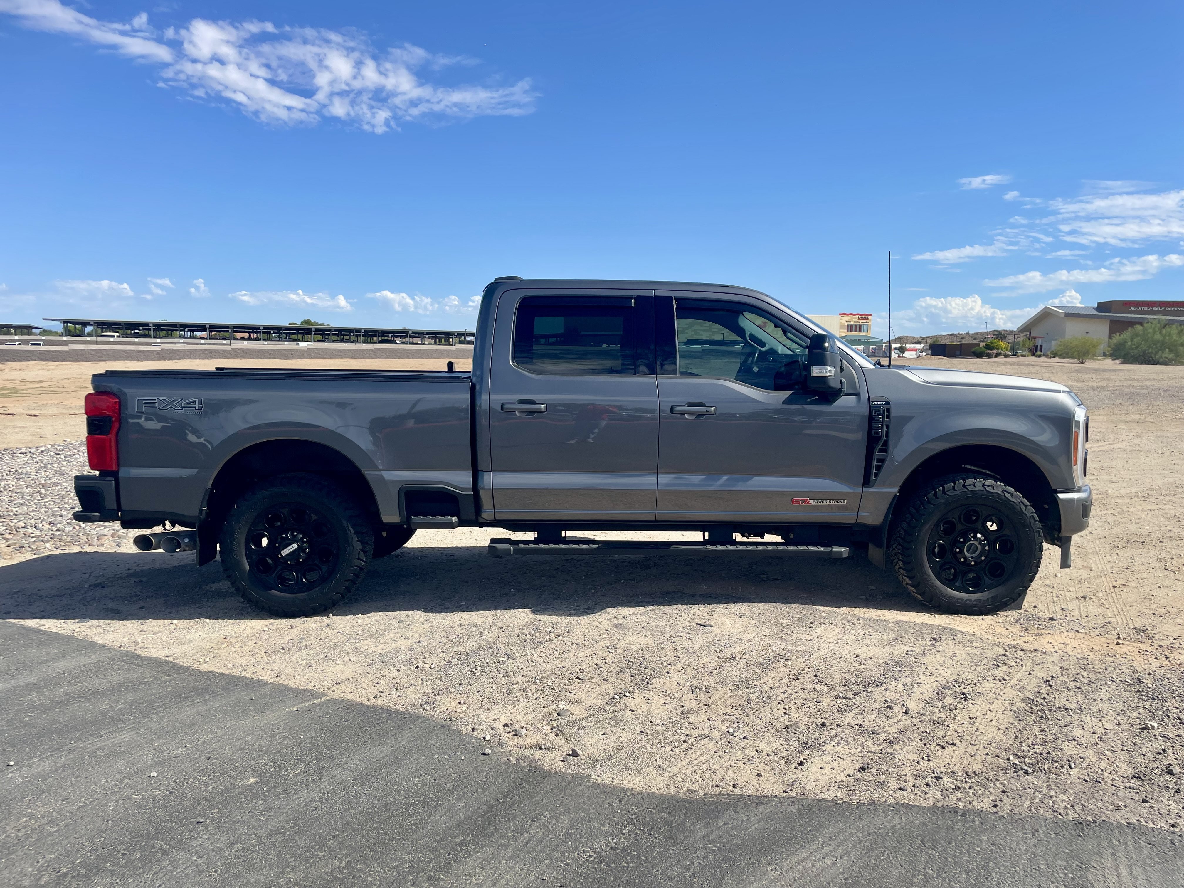 Used 2023 Ford F350 Lariat w/ Lariat Ultimate Package AWD/4WD image 6