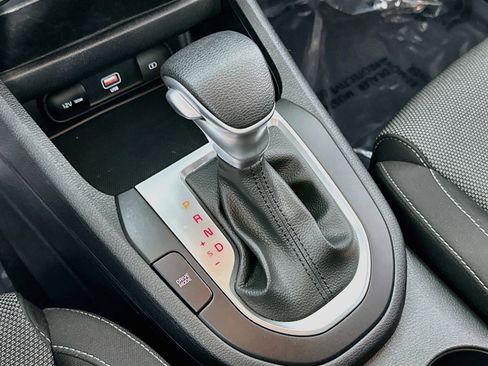 Used 2024 Kia Forte LXS w/ LXS Technology Package image 16