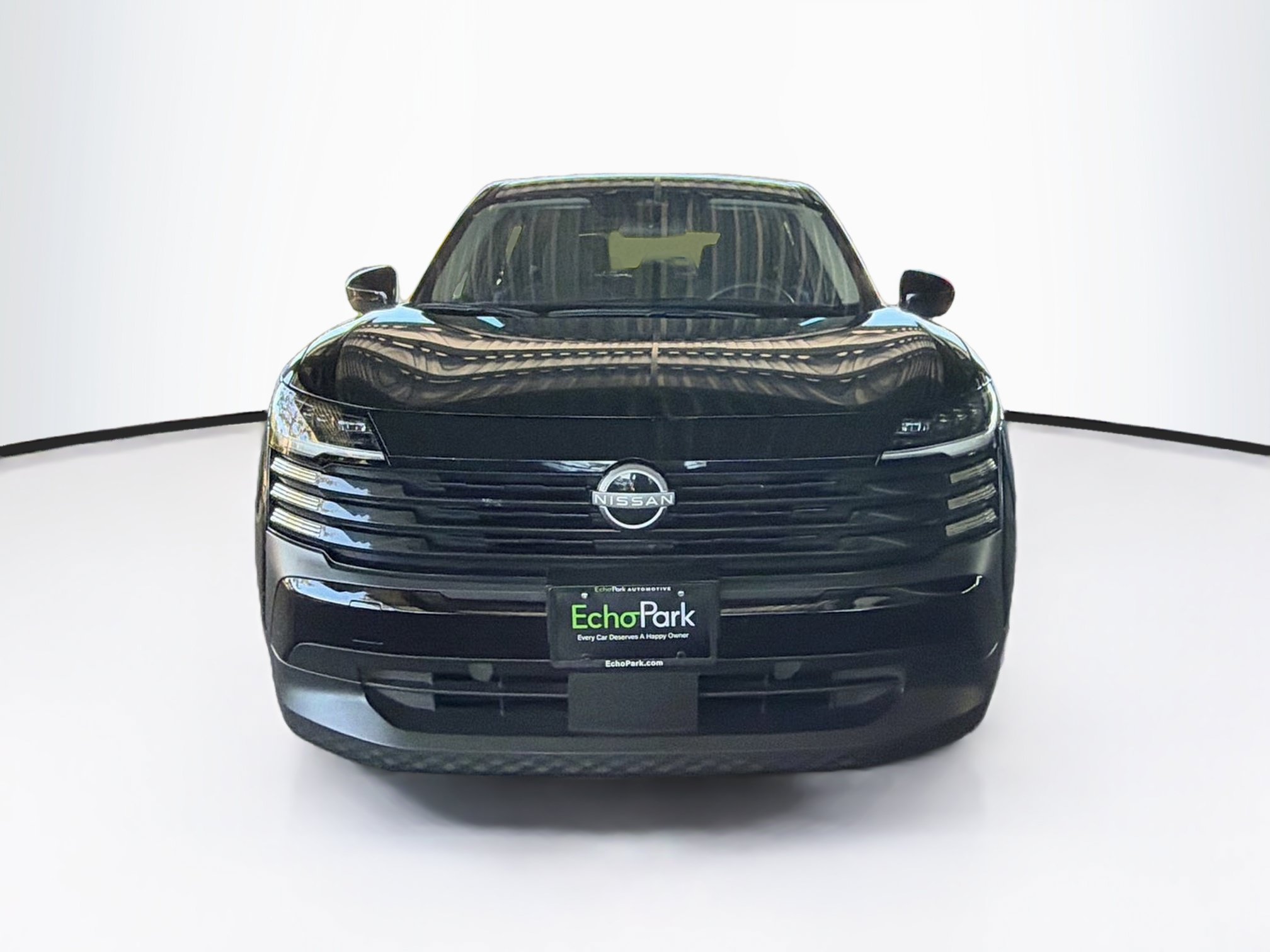 Used 2025 Nissan Kicks SV AWD/4WD image 2