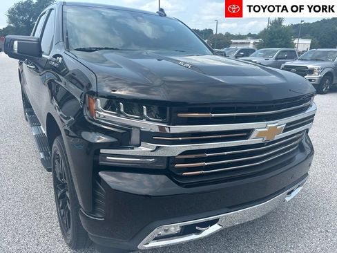 Used 2020 Chevrolet Silverado 1500 High Country w/ Technology Package AWD/4WD image 1