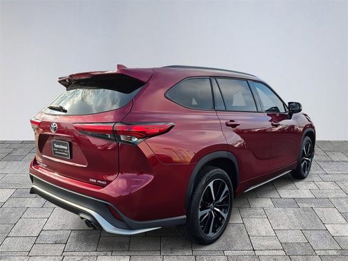 Used 2021 Toyota Highlander XSE image 7