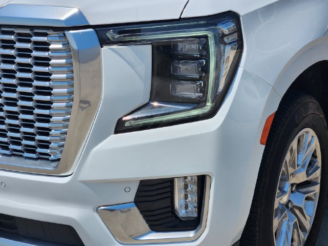 Used 2024 GMC Yukon XL Denali RWD image 9