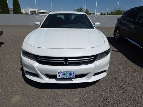 Used 2015 Dodge Charger SE w/ Sport Appearance Group RWD image 5