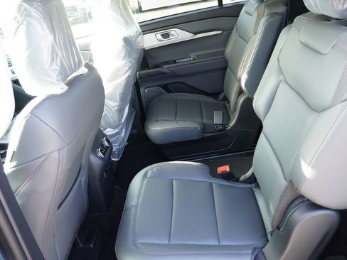 New 2026 Ford Explorer Active AWD/4WD image 11