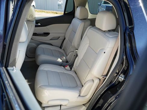 Used 2021 GMC Acadia Denali w/ Denali Technology Package image 33