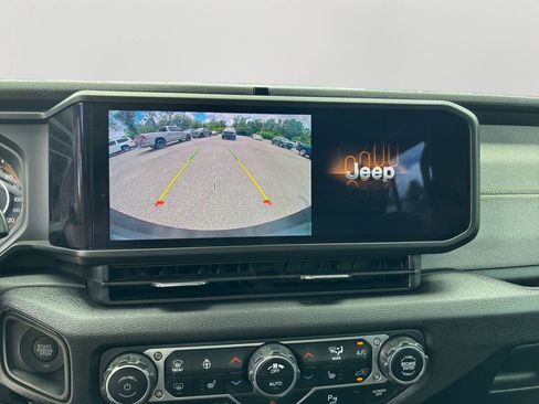 Certified 2025 Jeep Wrangler Unlimited Sport AWD/4WD image 26