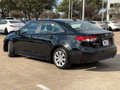 Used 2025 Toyota Corolla LE image 7