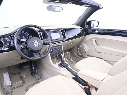 Used 2015 Volkswagen Beetle 1.8T image 4
