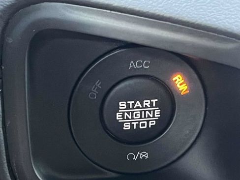 Used 2024 Jeep Wrangler Unlimited Rubicon w/ Technology Group AWD/4WD image 31