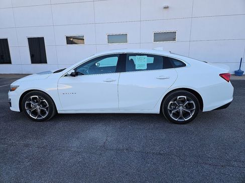 Used 2024 Chevrolet Malibu LT image 3