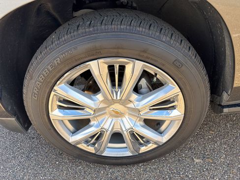 Used 2021 Chevrolet Tahoe High Country w/ Premium Package image 12