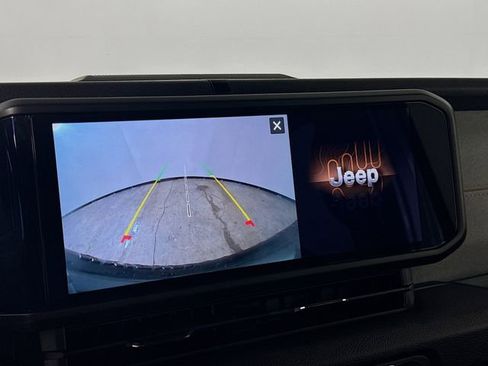 Used 2025 Jeep Wrangler Sport S image 17