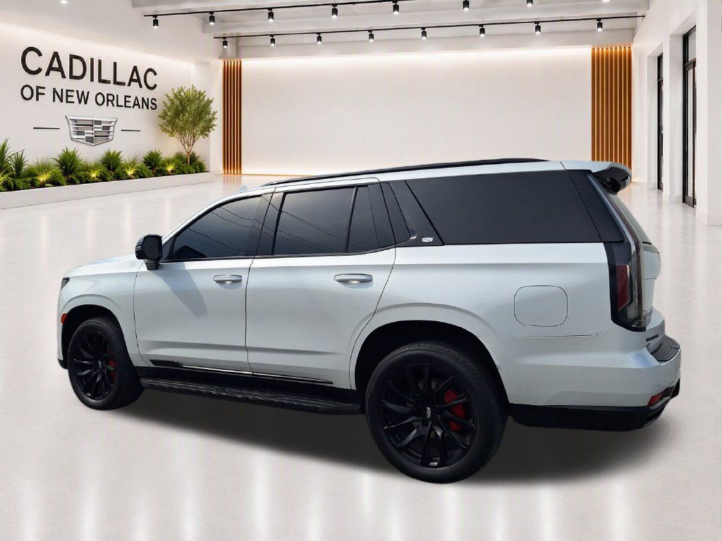 Used 2021 Cadillac Escalade Luxury AWD/4WD image 4