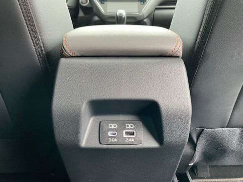 Used 2025 Subaru Crosstrek 2.5i Limited w/ Crosstrek Mirror Package image 15