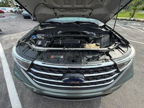 Used 2020 Ford Explorer XLT w/ Equipment Group 202A RWD image 31