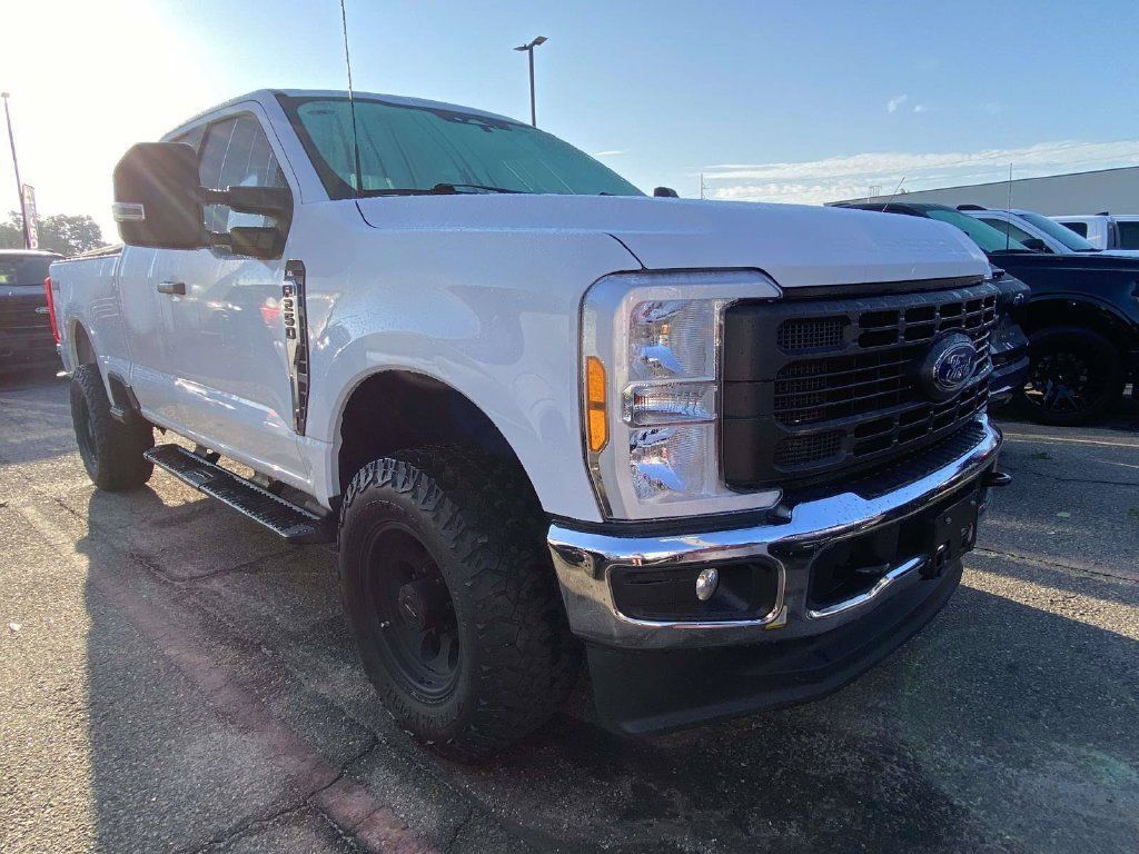 Used 2023 Ford F250 XL w/ XL Driver Assist Package AWD/4WD image 1