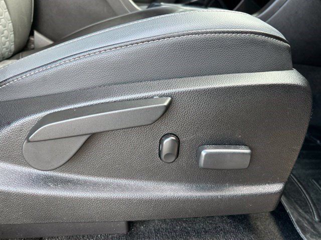 Used 2015 Chevrolet Colorado Z71 RWD image 49