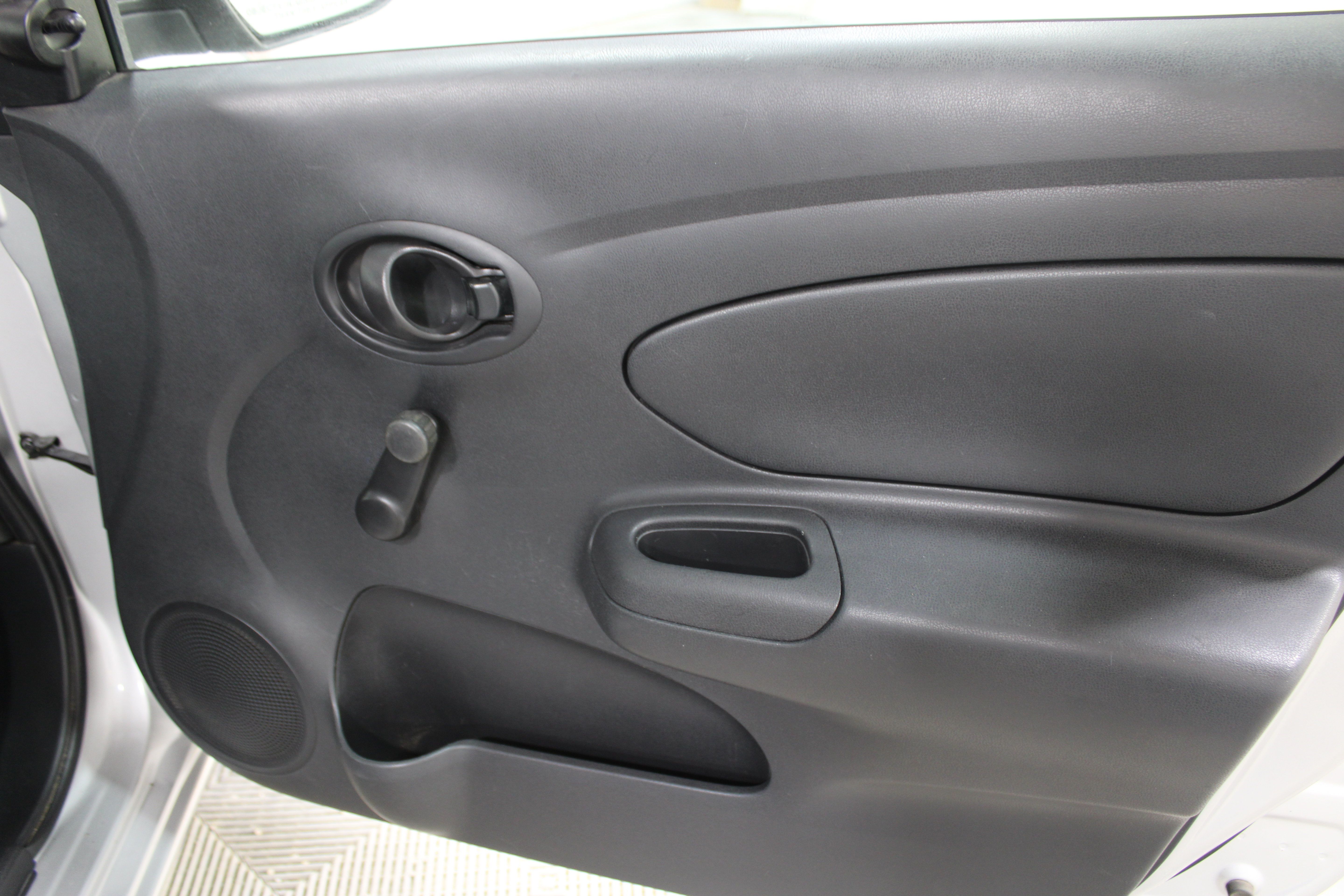 Used 2014 Nissan Versa S Plus FWD image 26