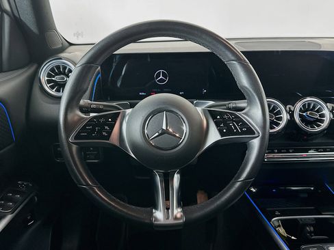 Used 2024 Mercedes-Benz EQB 250+ EQB 250+ image 18