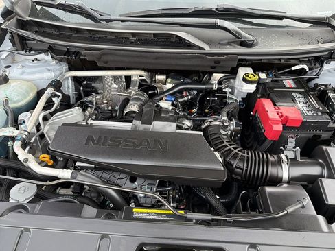 Used 2024 Nissan Rogue S image 12