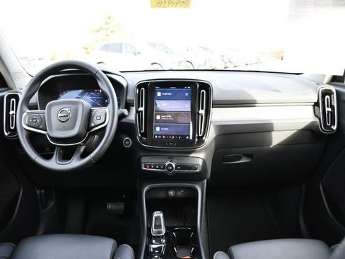 Certified 2025 Volvo XC40 B5 Plus image 15