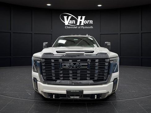 Used 2024 GMC Sierra 2500 Denali Ultimate w/ Snow Plow Prep/Camper Package image 11