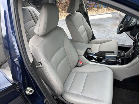 Used 2016 Honda Accord EX-L image 44