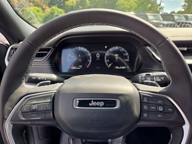 New 2027 Jeep Grand Cherokee Limited AWD/4WD image 22